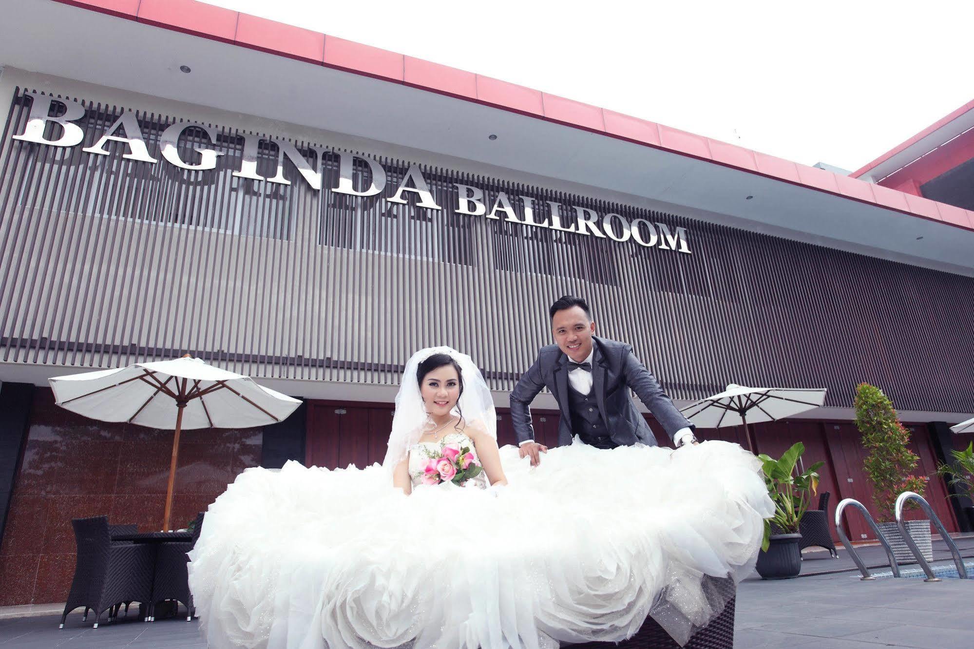 Grand Hatika Hotel Tanjung Pandan Exterior foto