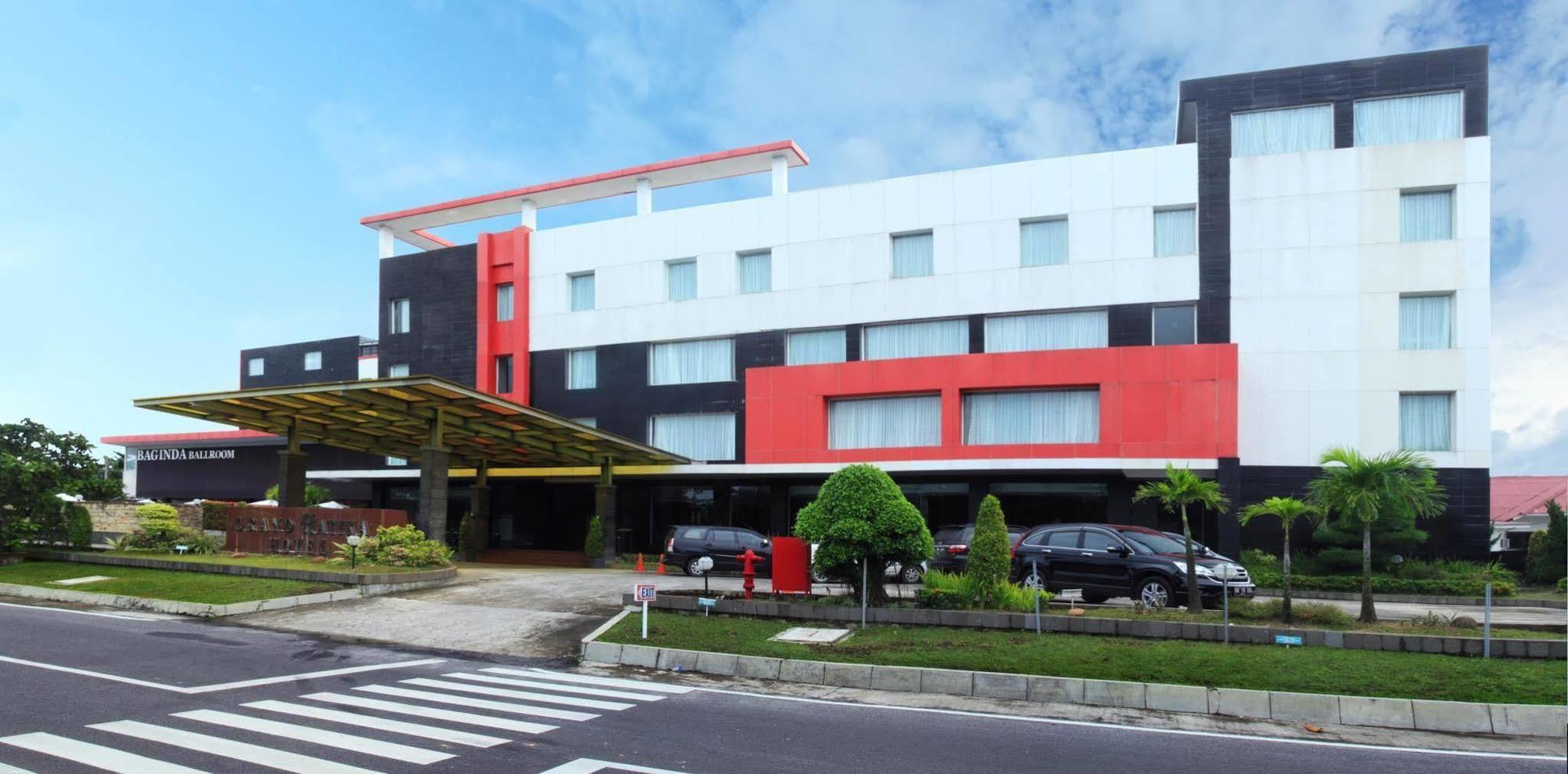 Grand Hatika Hotel Tanjung Pandan Exterior foto